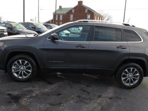 Used 2019 Jeep Cherokee Latitude Plus w/ Comfort/Convenience Group image 13