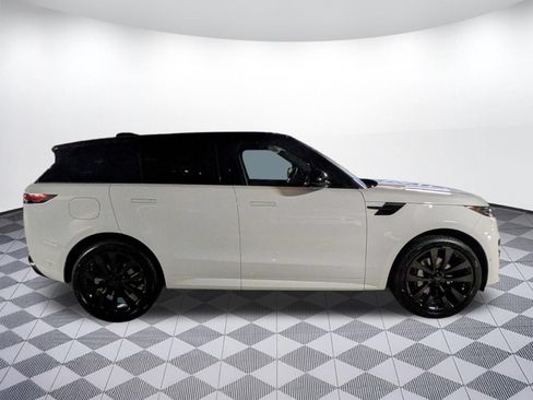 New 2026 Land Rover Range Rover Sport Dynamic SE AWD/4WD image 6