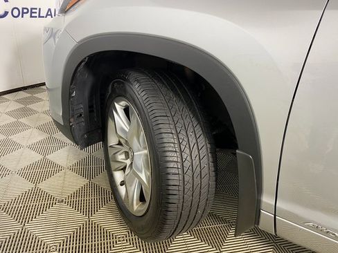 Used 2018 Toyota Highlander Limited image 26