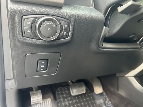 Used 2016 Ford F150 Lariat image 21