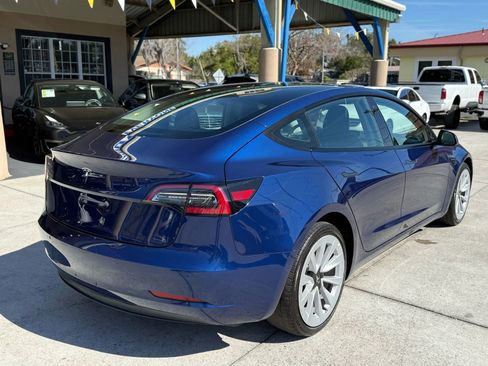 Used 2022 Tesla Model 3 Standard Range image 5