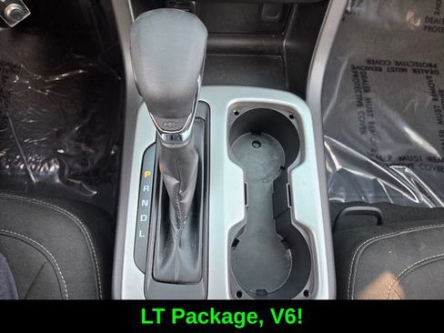Used 2022 Chevrolet Colorado LT w/ Safety Package RWD image 24