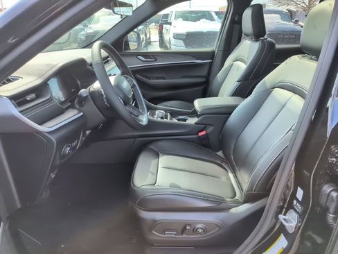 New 2026 Jeep Grand Cherokee Limited w/ Limited Altitude Package image 22