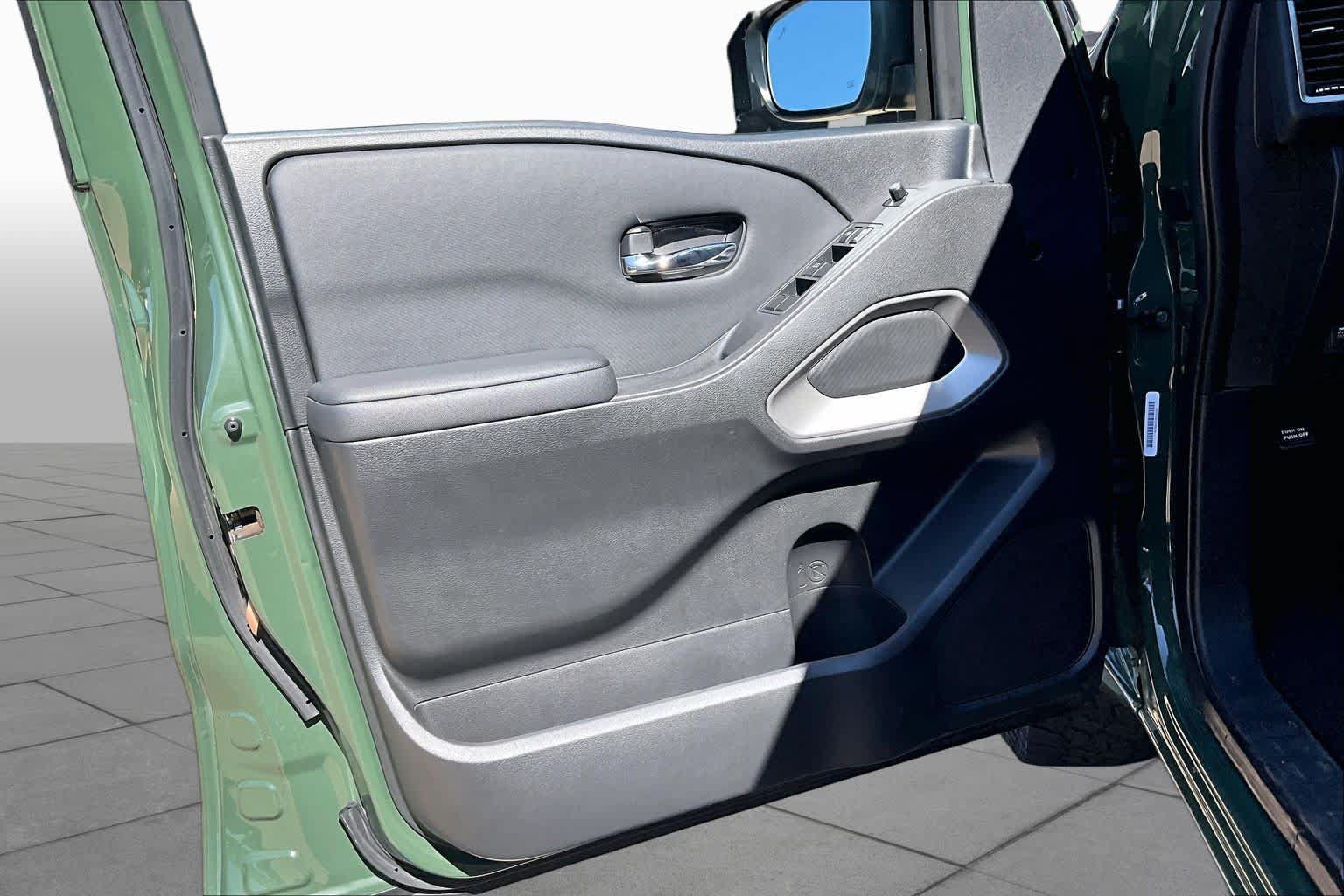 Used 2022 Nissan Frontier SV AWD/4WD image 24