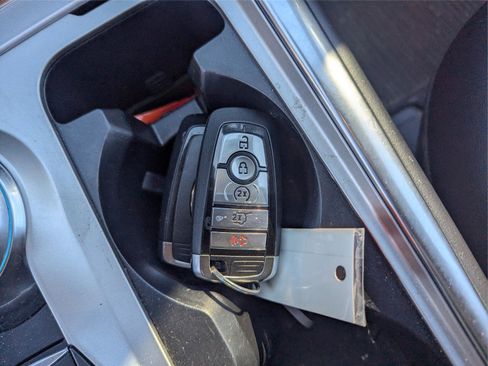 Used 2024 Ford Explorer XLT w/ Equipment Group 202A image 23