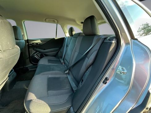 Used 2025 Subaru Outback AWD/4WD image 25