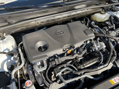 Used 2025 Toyota Camry SE image 31