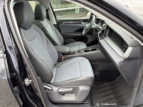 New 2026 Volkswagen Tiguan SE AWD/4WD image 25