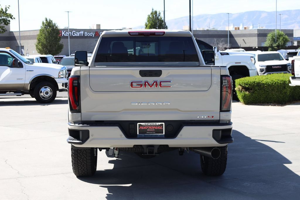 New 2026 GMC Sierra 2500 AT4 w/ AT4 Premium Plus Package AWD/4WD image 5