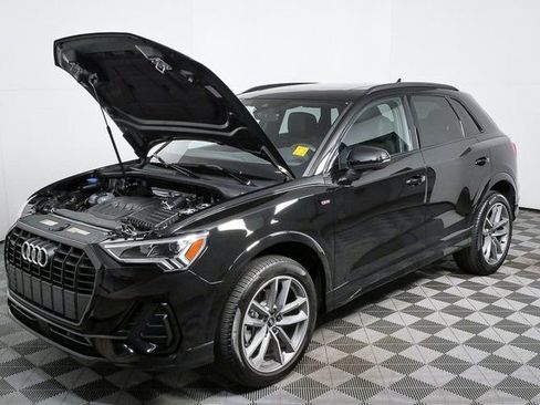 Used 2025 Audi Q3 2.0T Premium w/ Convenience Package image 32