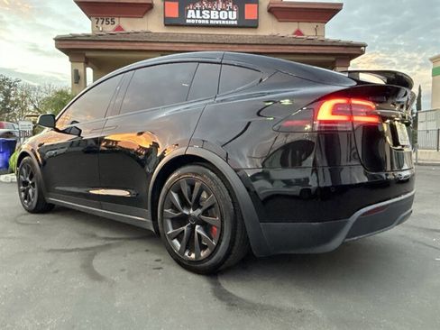 Used 2022 Tesla Model X image 4