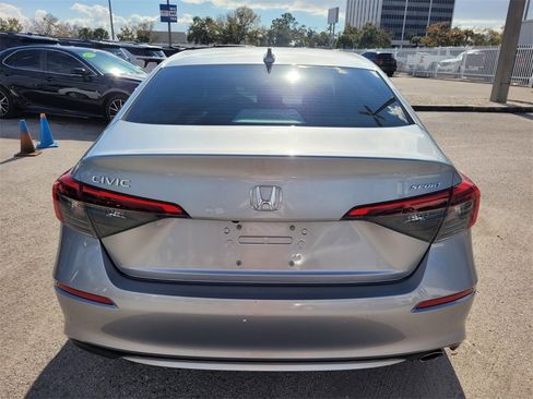 Used 2023 Honda Civic Sport image 11