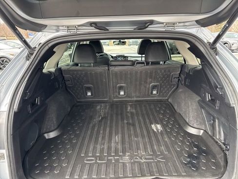 Used 2023 Subaru Outback Limited image 37