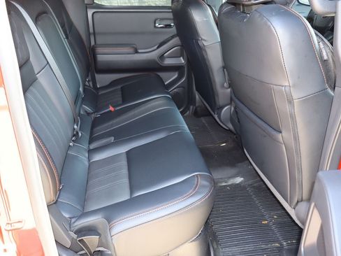 Used 2023 Nissan Frontier PRO-4X w/ Pro-4X Premium Package AWD/4WD image 18
