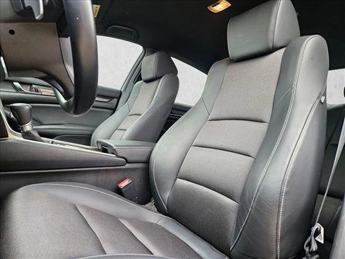 Used 2022 Honda Accord Sport image 10