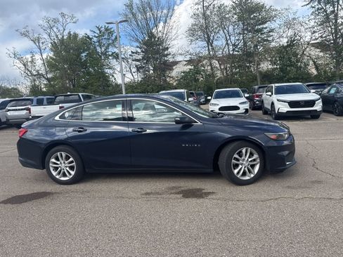 Used 2017 Chevrolet Malibu LT w/ Leather Package FWD image 22