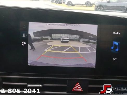 Used 2023 Hyundai Elantra SEL w/ Convenience Package FWD image 24