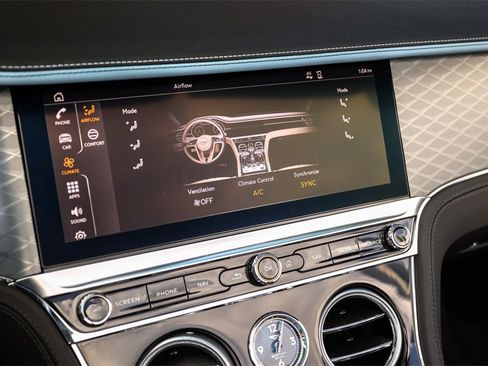 Used 2024 Bentley Continental GT Speed image 32
