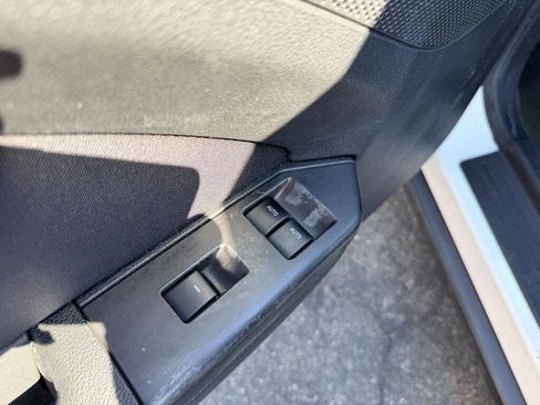 Used 2012 Ford Mustang Convertible RWD image 6