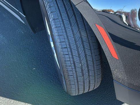 Used 2024 Chevrolet Equinox LS w/ LS Convenience Package image 10