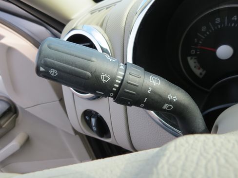 Used 2007 Ford Explorer XLT image 13