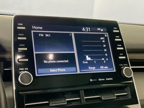 Used 2021 Toyota Avalon XLE w/ Moonroof Package image 14