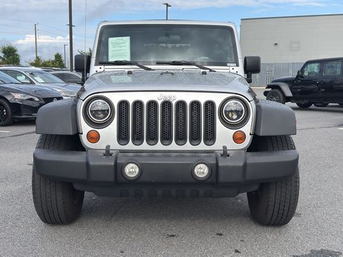 Used 2012 Jeep Wrangler Unlimited Sport AWD/4WD image 3