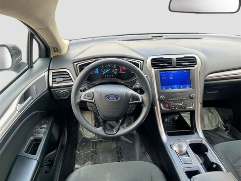 Used 2020 Ford Fusion SE image 22