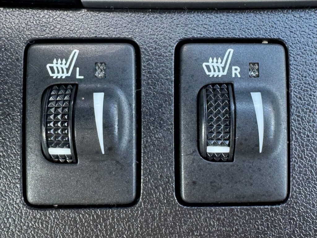 Used 2019 Toyota Highlander XLE AWD/4WD image 33