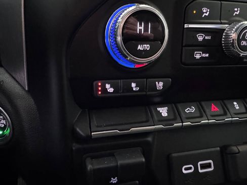 Certified 2023 GMC Sierra 3500 SLT w/ SLT Convenience Package image 23