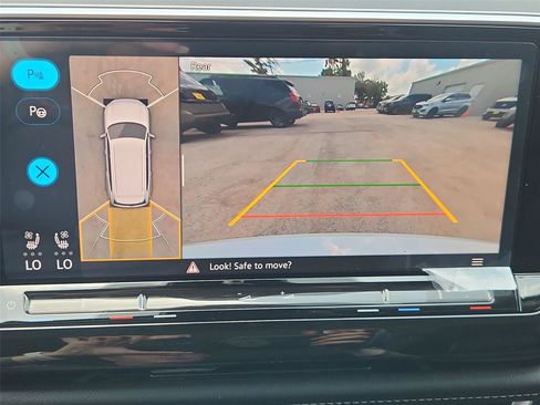 Used 2025 Volkswagen Atlas SEL Premium R-Line AWD/4WD image 15