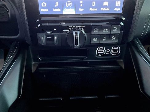 Certified 2024 RAM 2500 Limited image 18