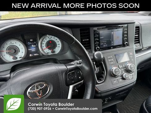 Used 2019 Toyota Sienna SE w/ SE Preferred Package AWD/4WD image 11