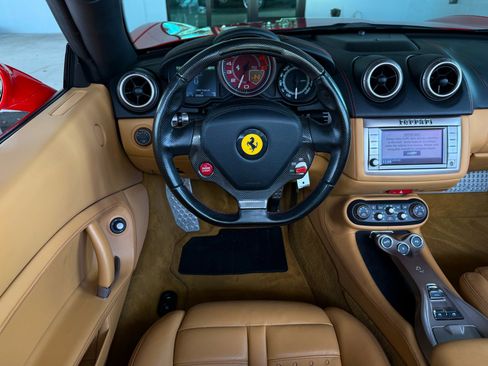Used 2012 Ferrari California image 38