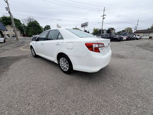 Used 2012 Toyota Camry LE FWD image 46
