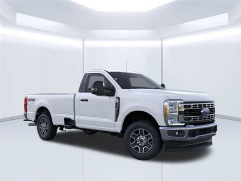 Used 2025 Ford F350 XLT AWD/4WD image 7