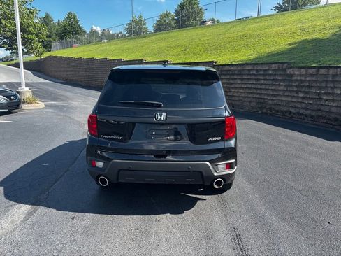 Used 2023 Honda Passport EX-L image 6