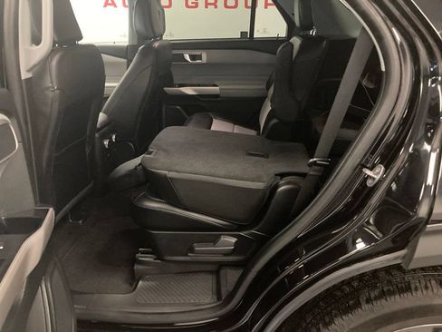 Used 2024 Ford Explorer XLT w/ Equipment Group 202A AWD/4WD image 34