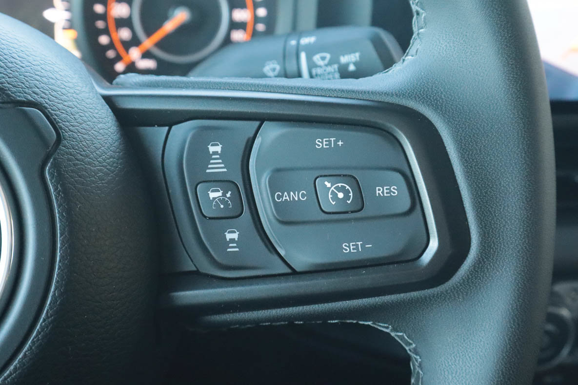 Used 2026 Jeep Gladiator Mojave AWD/4WD image 29