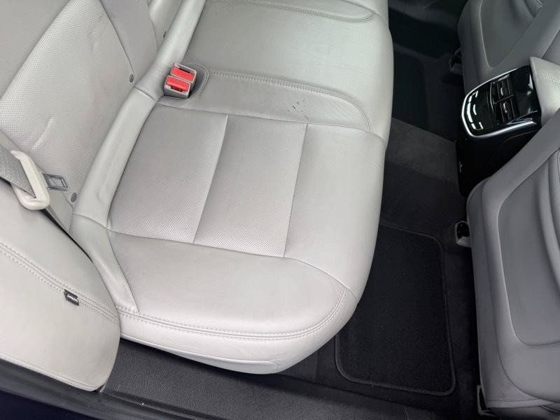Used 2013 Cadillac XTS Premium AWD/4WD image 23