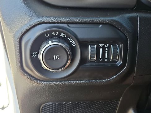 Used 2022 Jeep Wrangler Unlimited Sport image 24