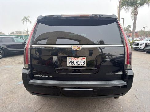 Used 2019 Cadillac Escalade Platinum image 5