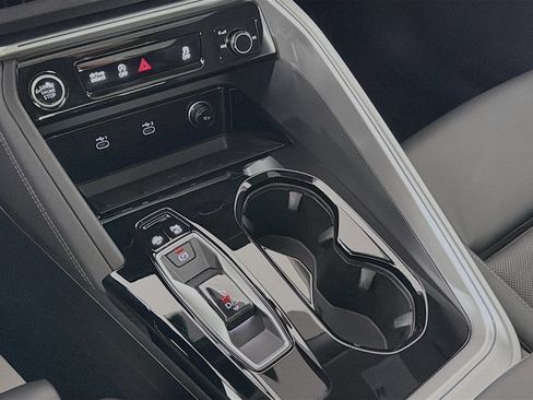Used 2025 Audi Q5 Premium Plus w/ Premium Plus AWD/4WD image 17