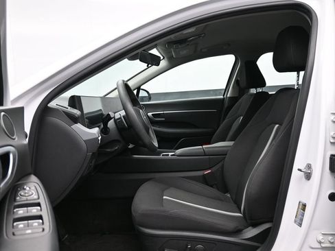 Used 2025 Hyundai Sonata SEL FWD image 21