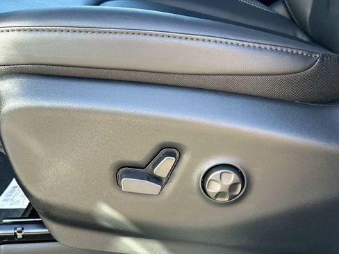 New 2026 Chrysler Pacifica Select image 15