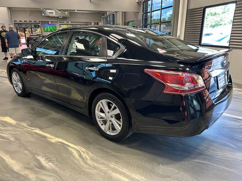 Used 2013 Nissan Altima 2.5 SV FWD image 27