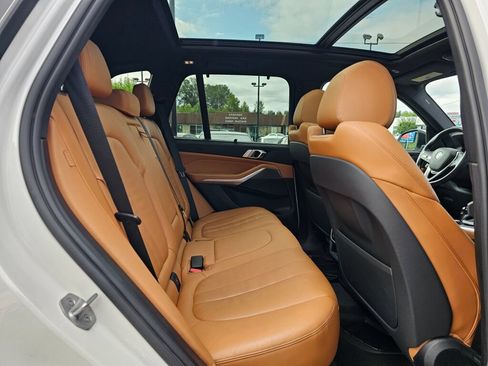Used 2022 BMW X5 xDrive40i AWD/4WD image 12