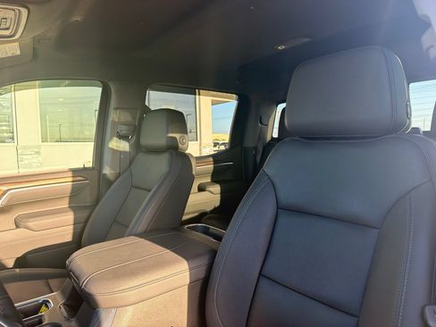 Used 2025 Chevrolet Silverado 1500 LT AWD/4WD image 10