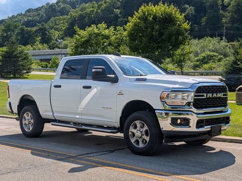 Used 2024 RAM 2500 Big Horn w/ Off Road Package AWD/4WD image 1