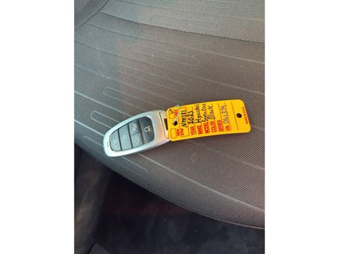 Used 2023 Hyundai Santa Cruz SEL w/ Activity Package image 12